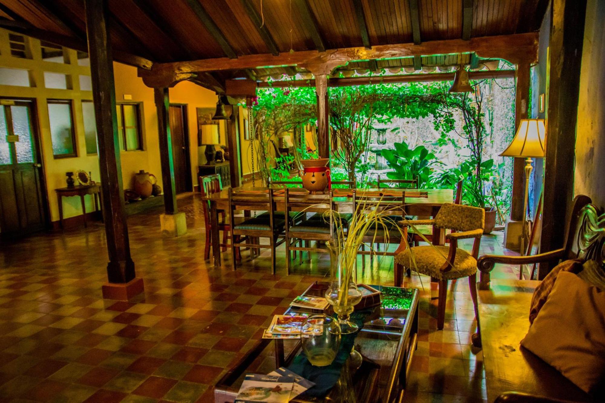 Hostal Fuente Castalia, B Y B León Buitenkant foto